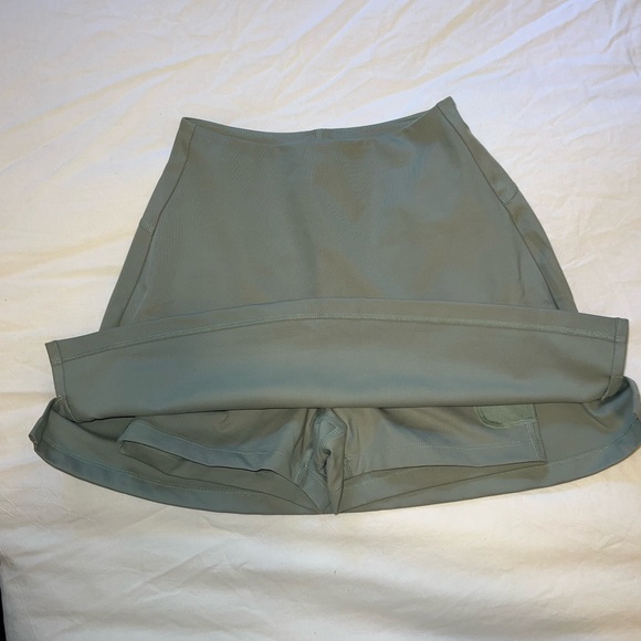 Girlfriend Collective Skort in Agave - Picture 3 of 3